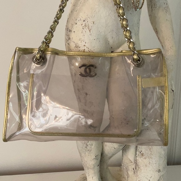 Beautiful PVC CHANEL Tote, 100% Authentic - Picture 4 of 16